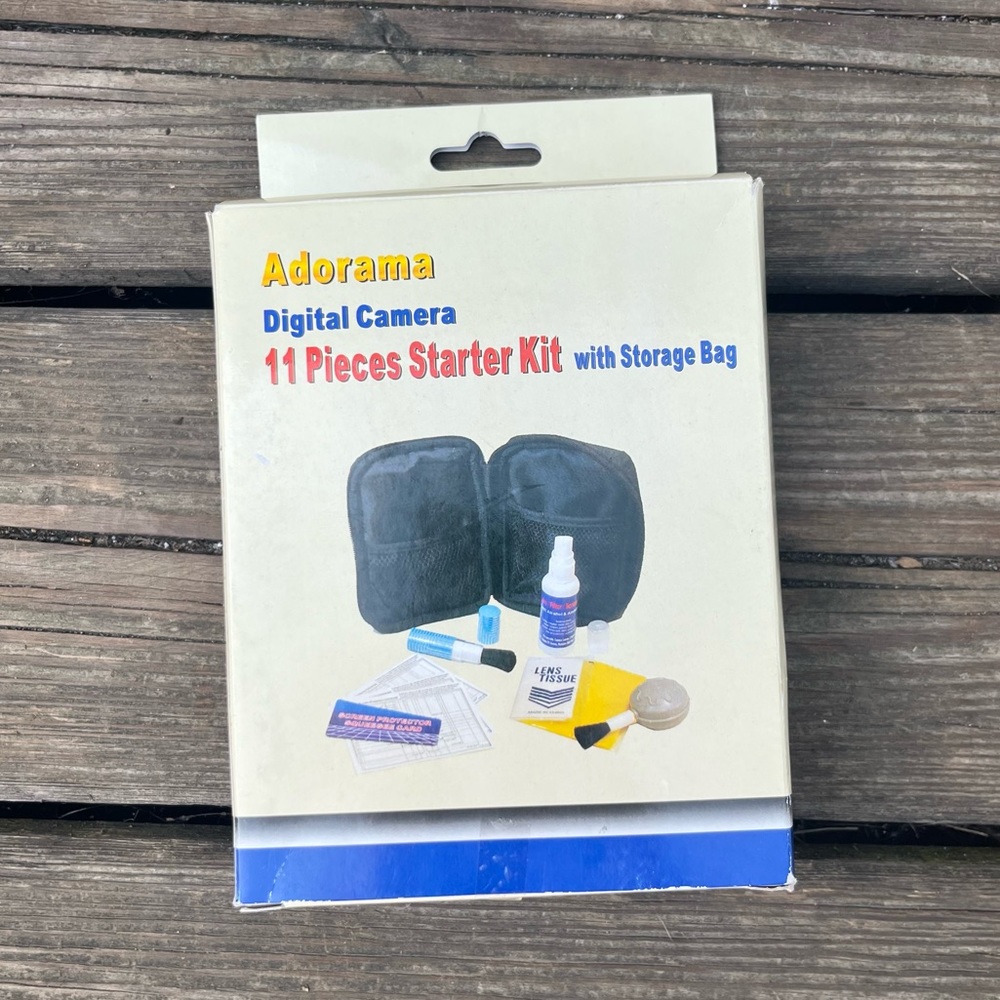 ADORAMA DIGITAL CAMERA 11 PIECE STARTER KIT NIB